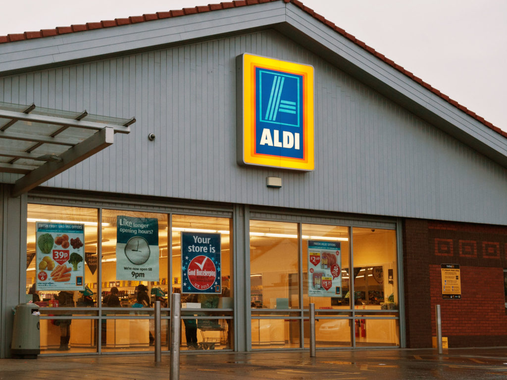 Немецкие дешевые магазины Aldi, чью идею развил на нашей почве Светофор