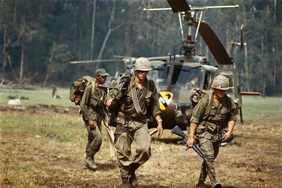 Почему США потерпели поражение во Вьетнамской войне? Простыми словами объясняю.