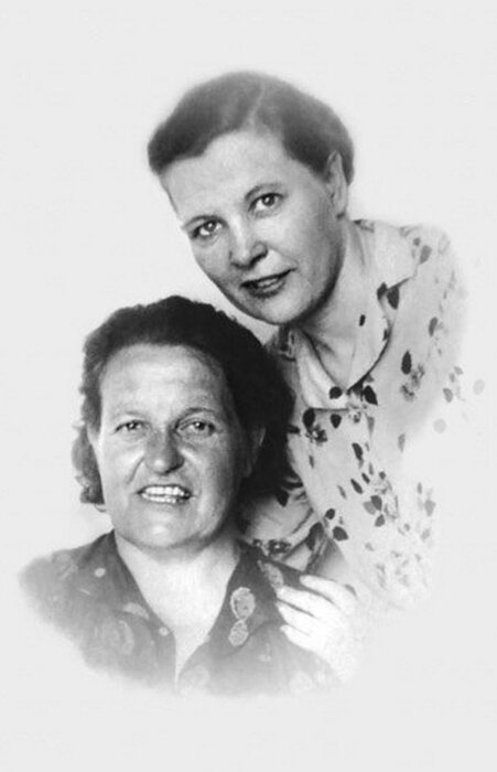  Екатерина Фурцева с матерью Матрёной Николаевной. / Фото: www.homsk.com