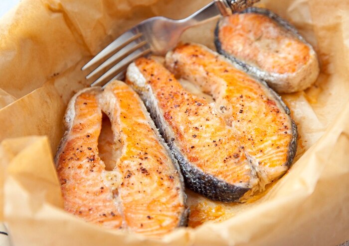 Уникальный рецепт: рыба, запеченная в бумаге в духовке - идеальный вариант для приготовления лосося и других видов рыбы