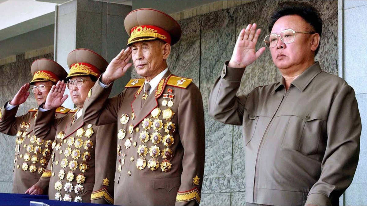 За что именно северокорейские генералы получают массу наград? Простыми словами обясняю.